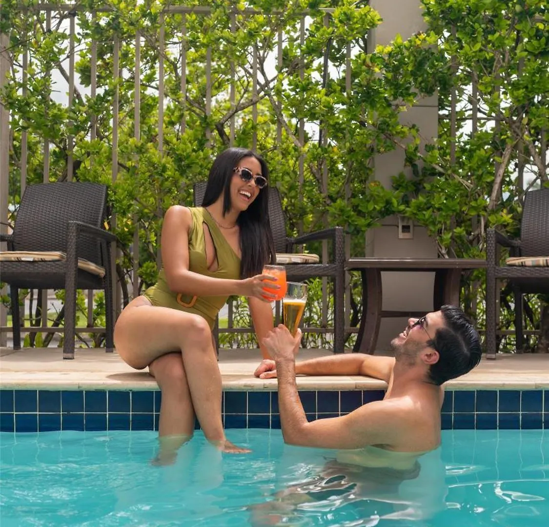Hyatt Place Bayamon 3*,